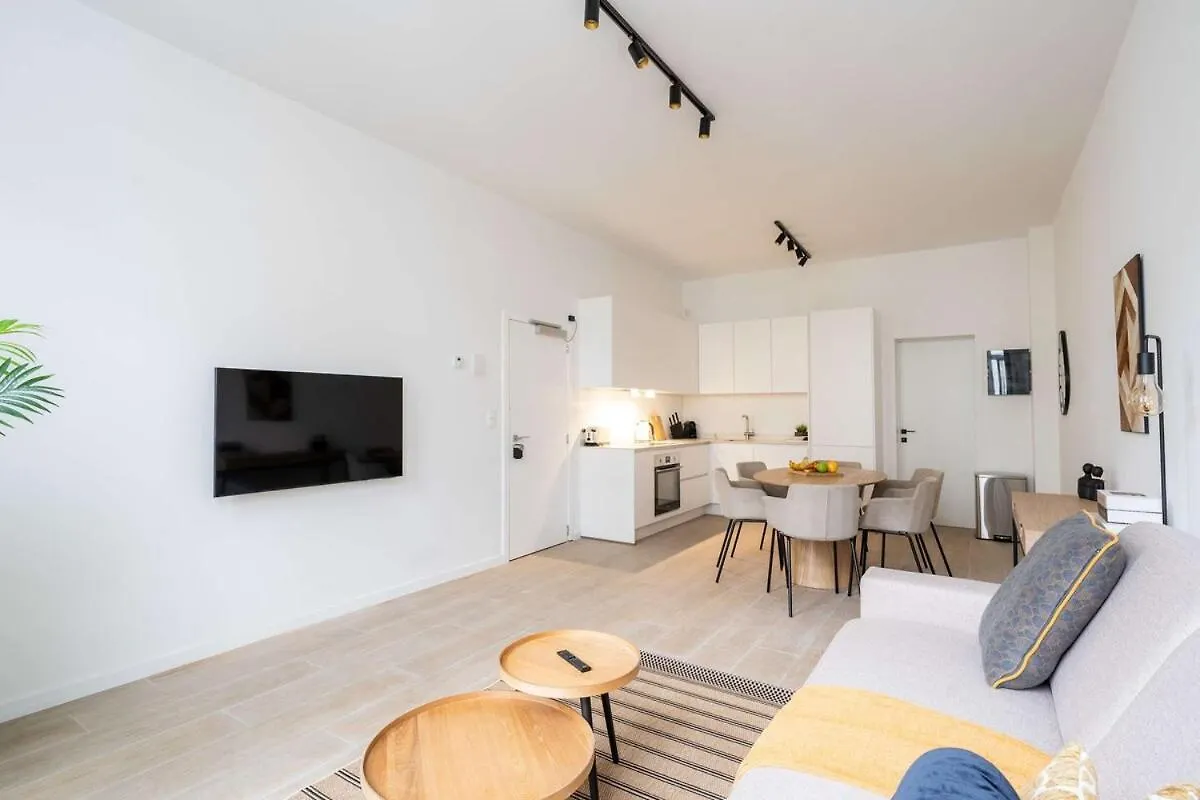 Comfortable Urban Retreat For 6 In Central Antwerp Apartment