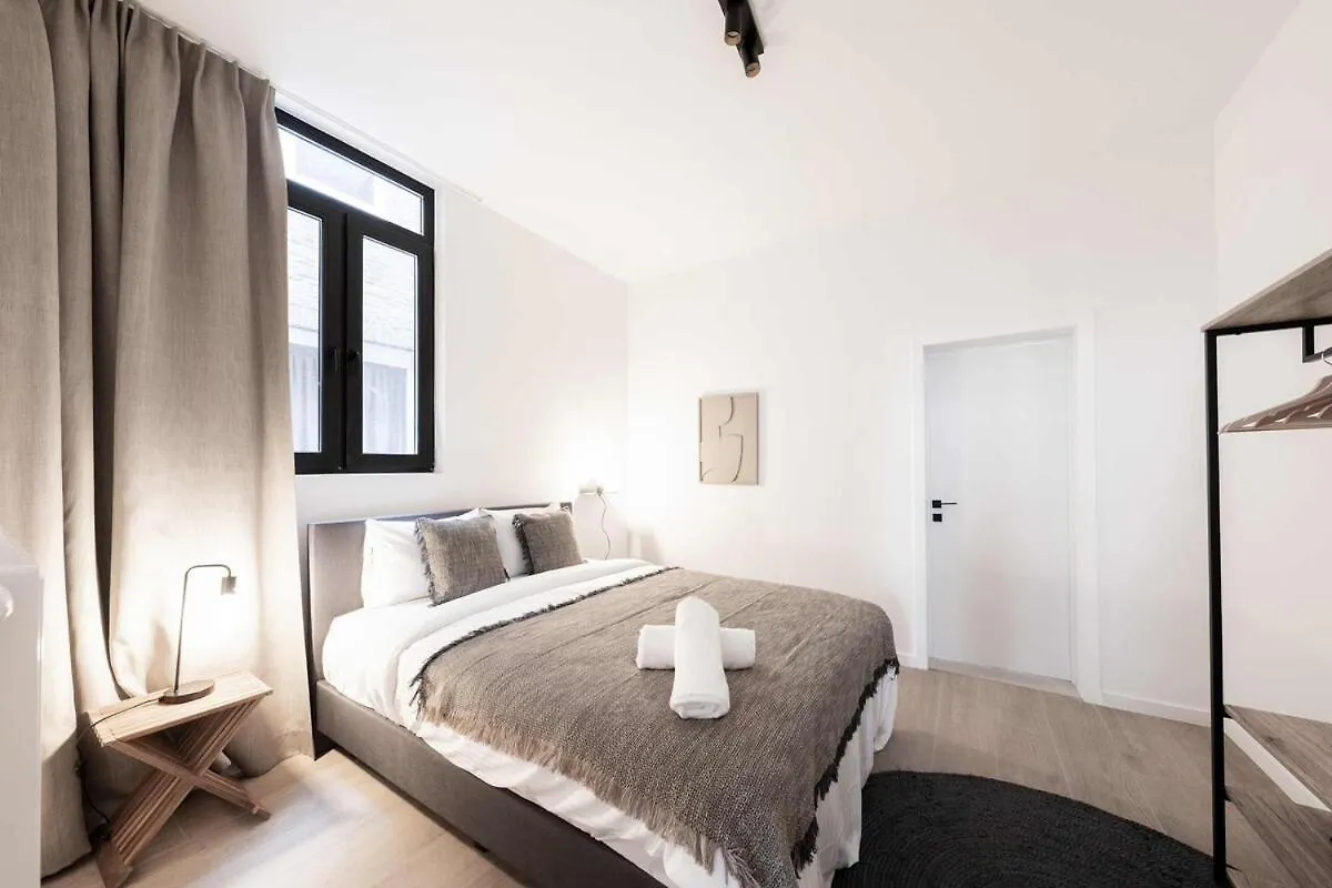 Apartment Comfortable Urban Retreat For 6 In Central Antwerp